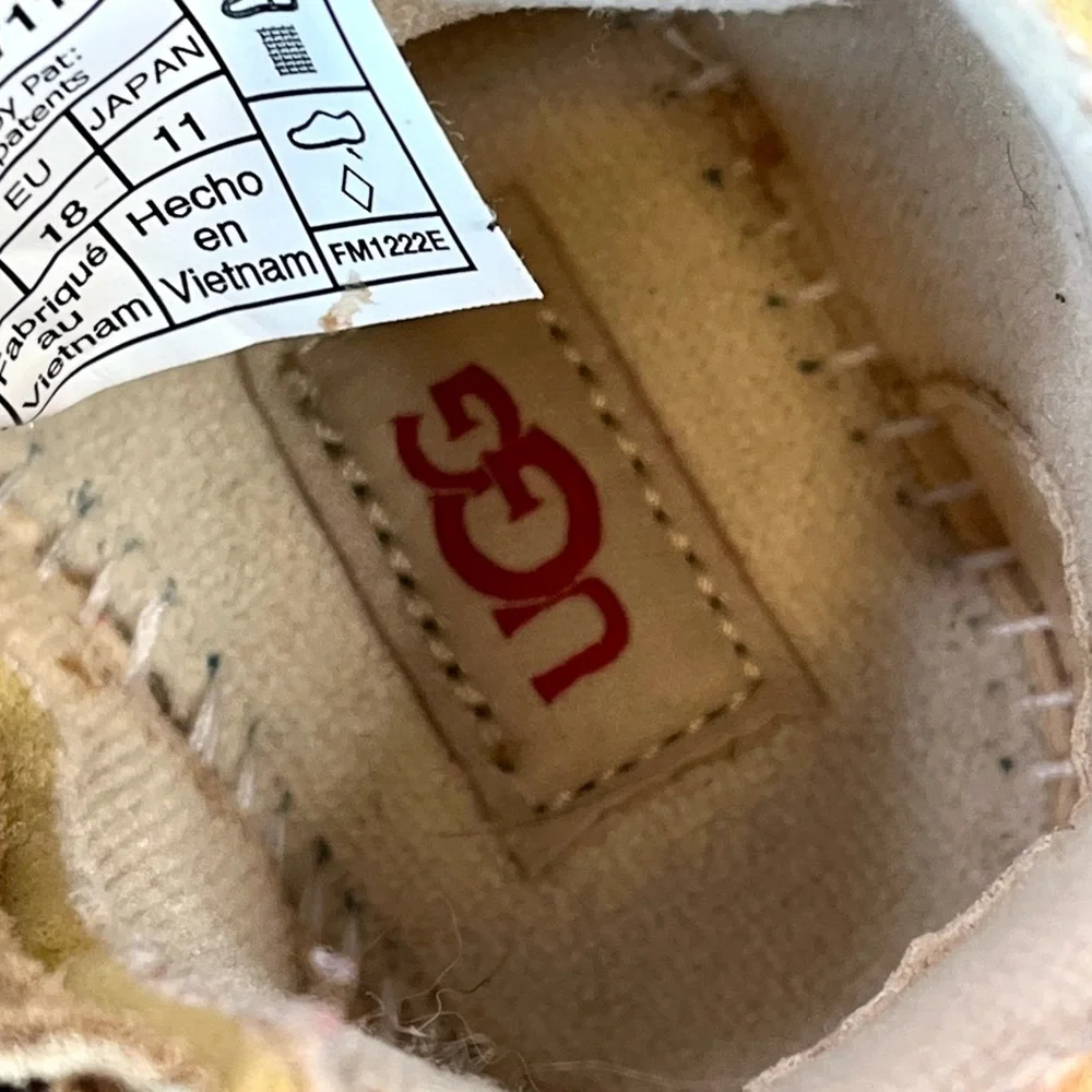UGG little ones